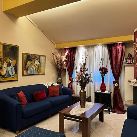 George House Apartment *